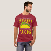 この配管工が働く配管工タコ愛好家 Tシャツ (正面フル)