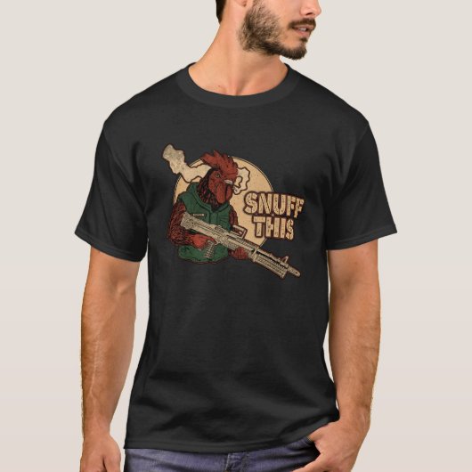 この雄鶏はこれを嗅ぎ取る Tシャツ (正面)