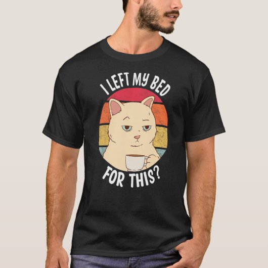 この離れコーヒー猫の為にベッドを使った Tシャツ (正面)
