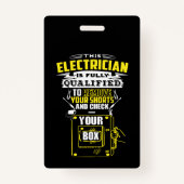 この電気技師は完全に資格を持っています バッジ (正面)