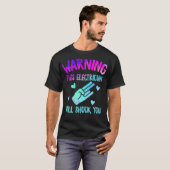 この電警告気技師は君に衝撃を与えるかもしれない Tシャツ (正面フル)