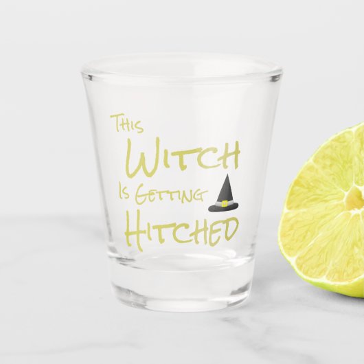 この魔女は引っ掛かっている ショットグラス (正面)