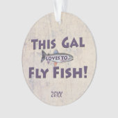 このGalは魚を飛ばすことを愛します! マスのはえの魚釣り オーナメント (正面)