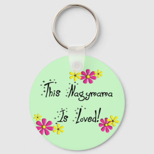 このNagymama (ハンガリーの祖母)は愛されます キーホルダー