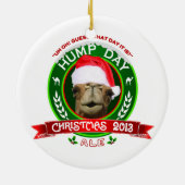 こぶ日のラクダのクリスマスのエールのオーナメント セラミックオーナメント (裏面)