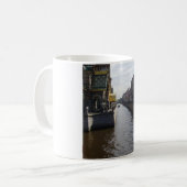 こぼされた血の教会の近くの運河 コーヒーマグカップ (正面左)
