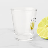 こもしこ読こ |おもしろいことわざとレモンウェッジ ショットグラス (左)