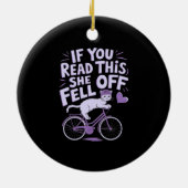 こもしこ読の彼女が落ちた:バイクもしくは自転車に乗る人おもしろいユーモア セラミックオーナメント (裏面)