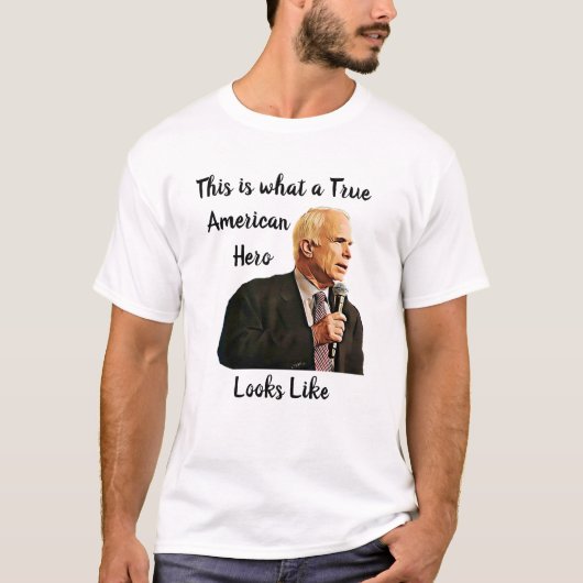 これが真のアメリカのヒーローに見えるモノ Tシャツ (正面)