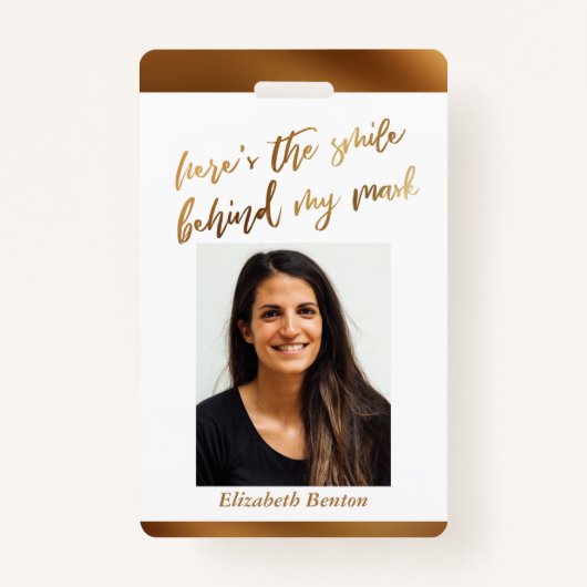 これが私のマスクのスマイルの裏にあるフェイク金ゴールド バッジ (正面)