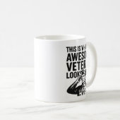 これが素晴らし退役軍人の様子 コーヒーマグカップ (正面右)
