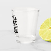 これがC2H5Ohになる可能性がある ショットグラス (右)