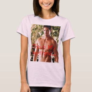 これはです私のボーイフレンド…. Tシャツ