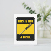 これはドリルねじ回し工具はがきではない ポストカード (スタンド正面)