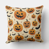 これはハロウィーンのカボチャのクッションだ。 クッション (裏面)