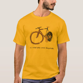 これはバイクではないです Tシャツ