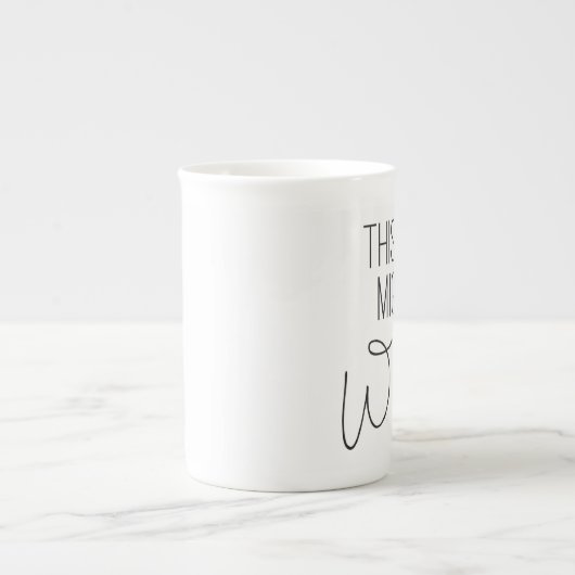 これはワインのマグであるかもしれません ボーンチャイナマグカップ (正面)