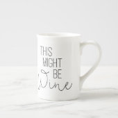 これはワインのマグであるかもしれません ボーンチャイナマグカップ (右)