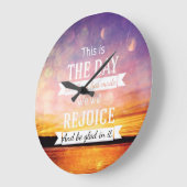 これは主が…作った日です ラージ壁時計 (傾斜)