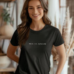 これは厄介なTee、ミニマリストの社会的不安である Tシャツ<br><div class="desc">これはまずいTシャツだ。内向的な人や社会的な不器用な人に賛美は素晴らしい贈り物だ。</div>