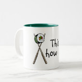 これは私が寿司をいかに転がるかです ツートーンマグカップ (正面左)