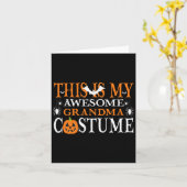 これは私のおばあちゃん素晴らしの衣装おかしいハロウィーン カード (黄色い花)