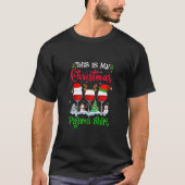 これは私のクリスマスパジャマワイングラス愛好家の飲み物である Tシャツ (正面)