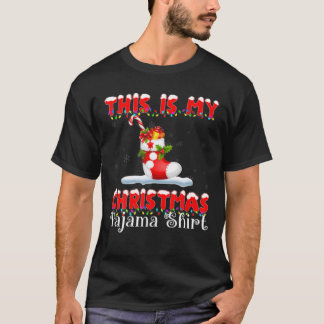 これは私のクリスマスパジャマ赤い靴下にギフトが入っている Tシャツ