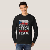 これは私のチェコの飲みチームのチェコ人だ Tシャツ (正面フル)