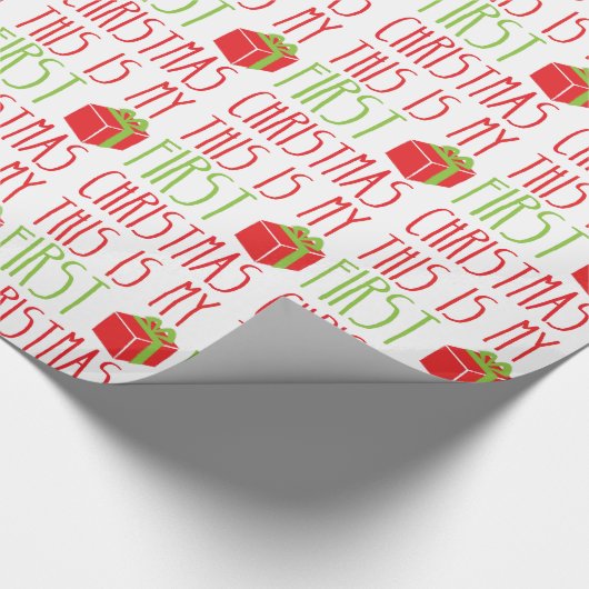 これは私の初めてのクリスマスの生まれたばかりのなベビーのクリスマスです ラッピングペーパー (角)