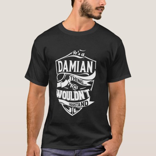 これはDAMIANの贈り物だ Tシャツ (正面)