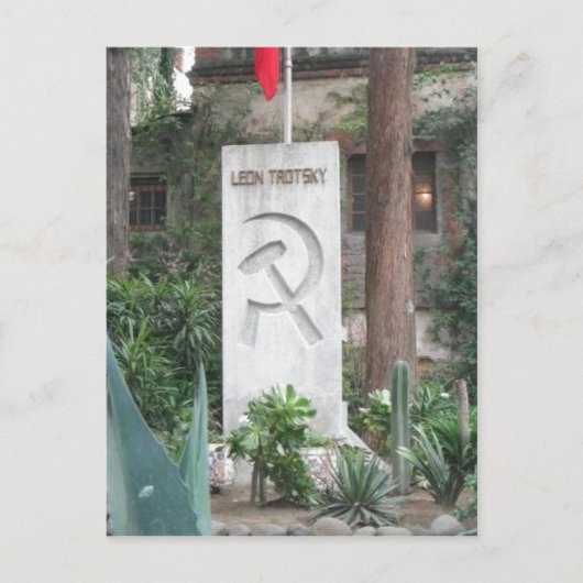 これより高い解像度は使用できない。Trotsky_grave.jpg ポストカード (正面)