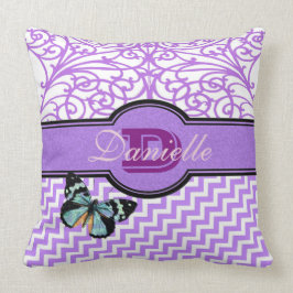 これらのファンシーな紫色および蝶をカスタマイズ クッション