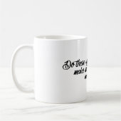 これらのリングは私を結婚したに見させますか。 花嫁 コーヒーマグカップ (左)