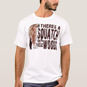 これらの森のかわいいSQUATCH -ビッグフットのギアを見つけること Tシャツ
