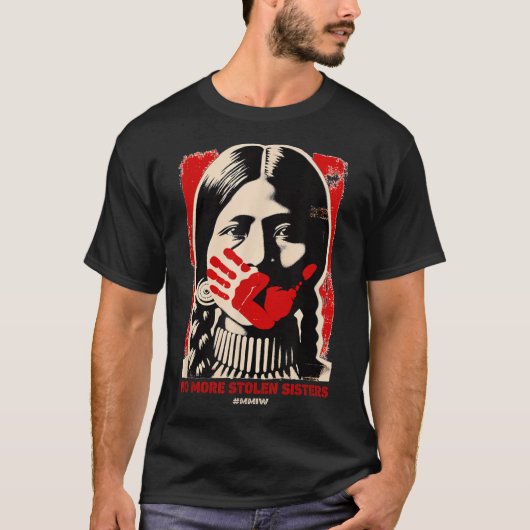 これ以上盗まれない姉妹赤い手Mmiw認識度船 Tシャツ (正面)