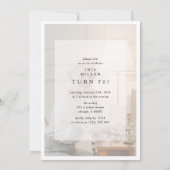 こんにちは セブンティ 現代の写真コラージュ 70歳の誕生日 招待状 (裏面)