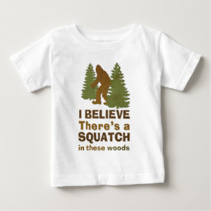 こ信じの森にスクアッチがある ベビーTシャツ