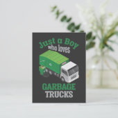 ごみトラックを愛する少年の幼児リサイククールル ポストカード (スタンド正面)