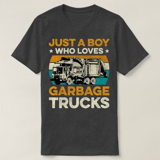 ごみ収集車のヴィンテージが大好きな少年 Tシャツ (デザイン正面)
