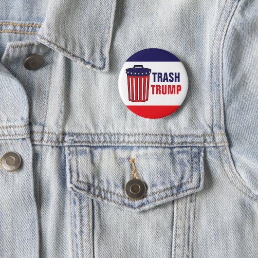 ごみ捨て場の赤、白、青のごみが政治的に使える 缶バッジ (インサイチュ)