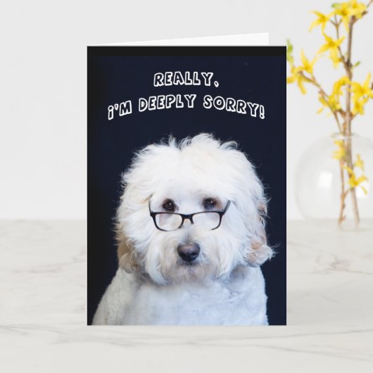 ごめんなさい – 犬/黒縁眼鏡付きのユーモア カード (黄色い花)
