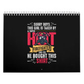 ごめんね、男子たち。この子はスーパーファイヤーファイターにすでにロックオンされてるの。 カレンダー (カバー)