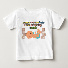 ごめんね、遅れちゃったよ 白のベビーTシャツ ベビーTシャツ