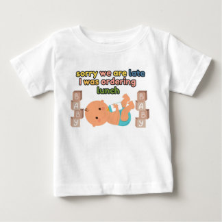 ごめんね、遅れちゃったよ 白のベビーTシャツ ベビーTシャツ