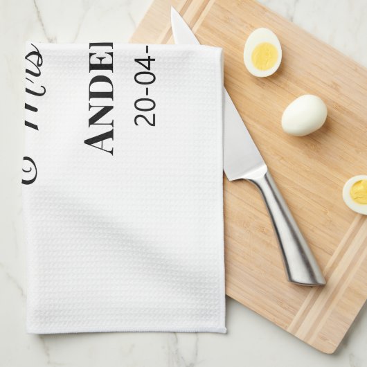 ご夫婦の姓と日付と年と結婚式のお礼 キッチンタオル (四つ折り)