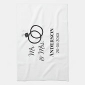 ご夫婦の姓と日付と年と結婚式のお礼 キッチンタオル (縦)