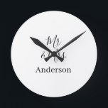 ご夫婦の姓と日付と年をウェディングギフトに ラウンド壁時計<br><div class="desc">デザイン</div>