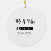 ご夫婦の姓 結婚記念日 年  結婚のお祝いギフト セラミックオーナメント (裏面)