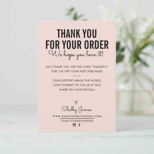 ご注文いただきありがとうございますモダン赤面ピンク サンキューカード (スタンド正面)